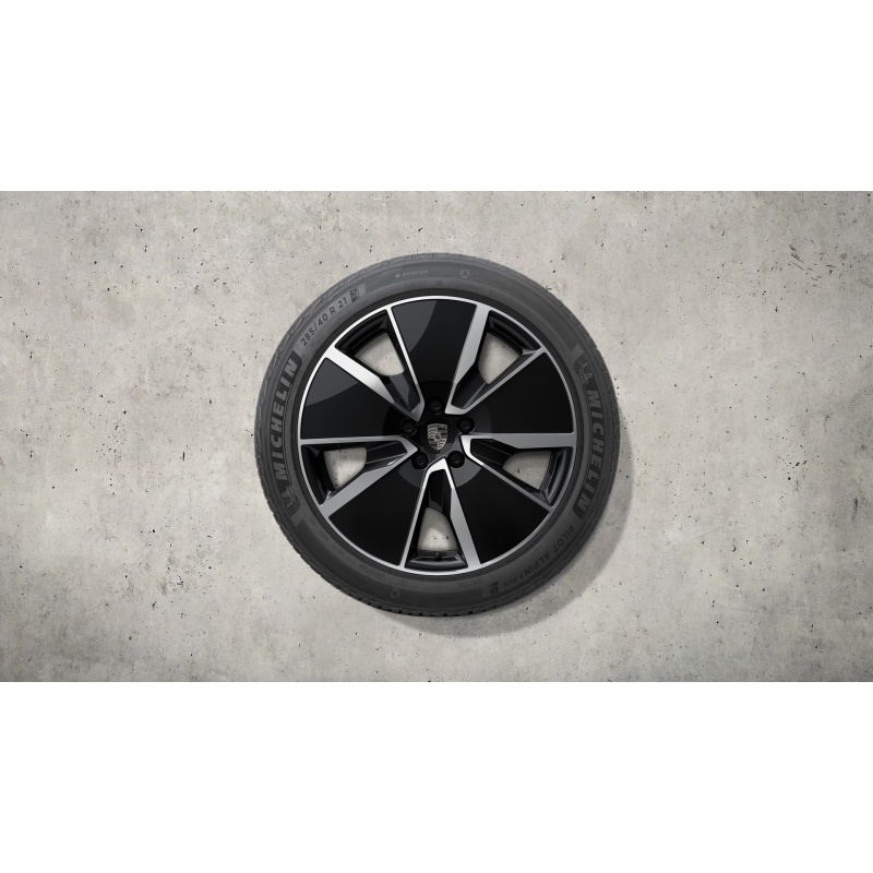 TALVERATTAD 21" Macan H2 Turbo Design (must kõrgläige) rehviga Michelin Pilot Alpin 5 255/45 R21, 285/40 R21