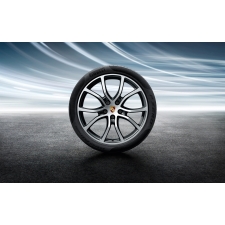 SUVERATTAD 21" CAYENNE E3 COUPE EXCLUSIVE DESIGN rehviga Pirelli PZero 285/40 R21, 315/35 R21